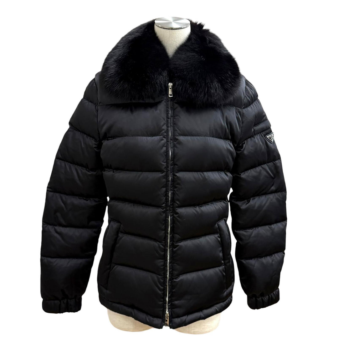 美品★PRADA プラダ 28B061 FOXファー トライアングルロゴプレート ZIP UP ダウンジャケット ブラック 40 正規品 レディース