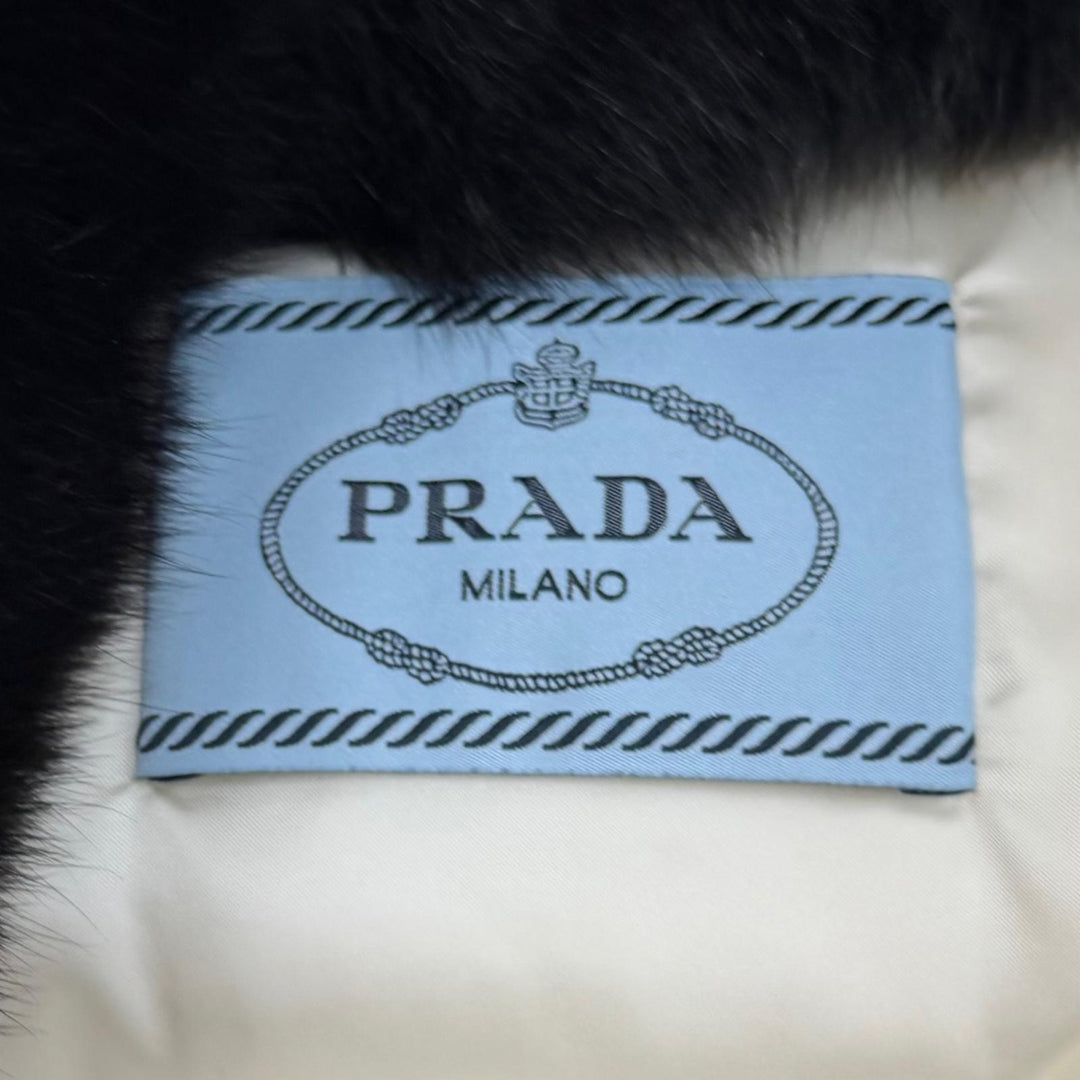 美品★PRADA プラダ 28B061 FOXファー トライアングルロゴプレート ZIP UP ダウンジャケット ブラック 40 正規品 レディース
