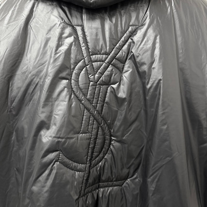 極美品□SAINT LAURENT PARIS サンローランパリ 23AW 758264 カサンドラ 中綿入り アノラックパーカー ブラック 52 イタリア製 正規品