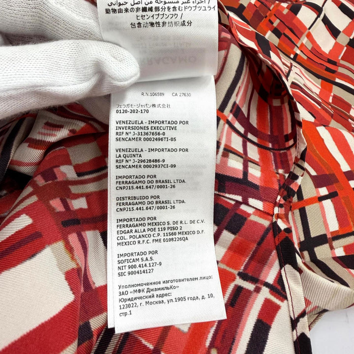 極美品★FERRAGAMO フェラガモ シルク100％ ロゴボタン付 総柄 長袖シャツ トップス マルチ 42 イタリア製 正規品 レディース