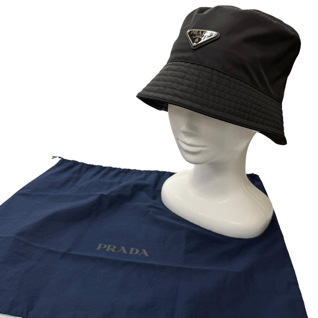 極美品□PRADA プラダ 2023年製 2HC137 子牛革 Re-Nylon トライアングルロゴ バケットハット ブラック XL イタリア製 正規品 保存袋付き