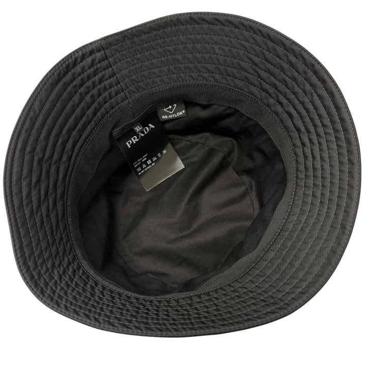 極美品□PRADA プラダ 2023年製 2HC137 子牛革 Re-Nylon トライアングルロゴ バケットハット ブラック XL イタリア製 正規品 保存袋付き