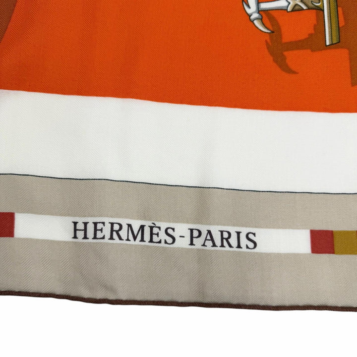 未使用品☆HERMES エルメス カレジェアン カレ140 VOITURES EN RQUILIBRE カシミヤ シルク ブラン/オレンジ/ジョーヌ スカーフ 箱付き