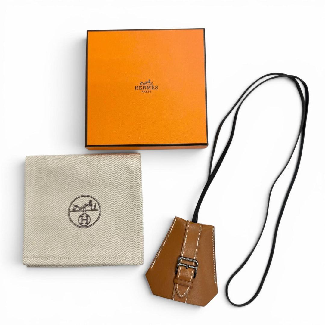 極美品△HERMES エルメス クロシェット バックル ロングネックレス レザー フォーヴ ブラック シルバー金具 K刻印 現行品 定価204600円