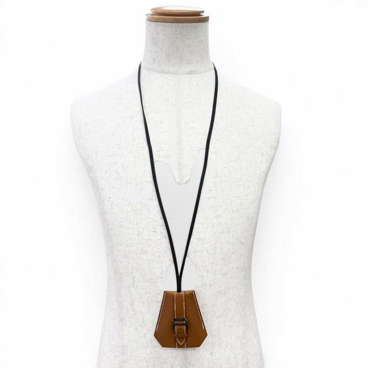 極美品△HERMES エルメス クロシェット バックル ロングネックレス レザー フォーヴ ブラック シルバー金具 K刻印 現行品 定価204600円