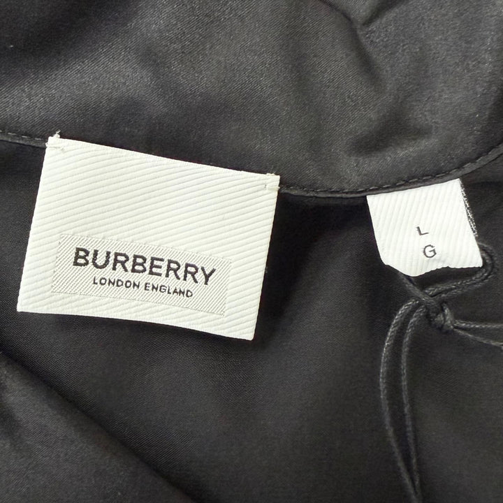 未使用品□BURBERRY バーバリー 8071382 シルク100％ ロゴ総柄 オープンカラー 開襟 半袖 アロハシャツ ブラック L 正規品 メンズ