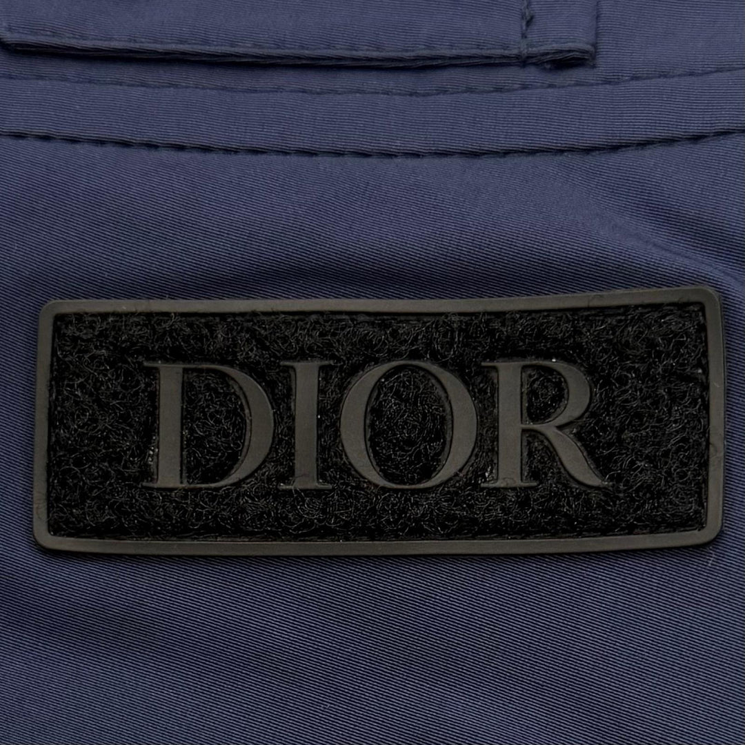 未使用品▼DIOR ディオール オム 113C124A5034 ラバーロゴプレート ボタンフライ テーパード パンツ ネイビー 48 伊製 正規品 メンズ