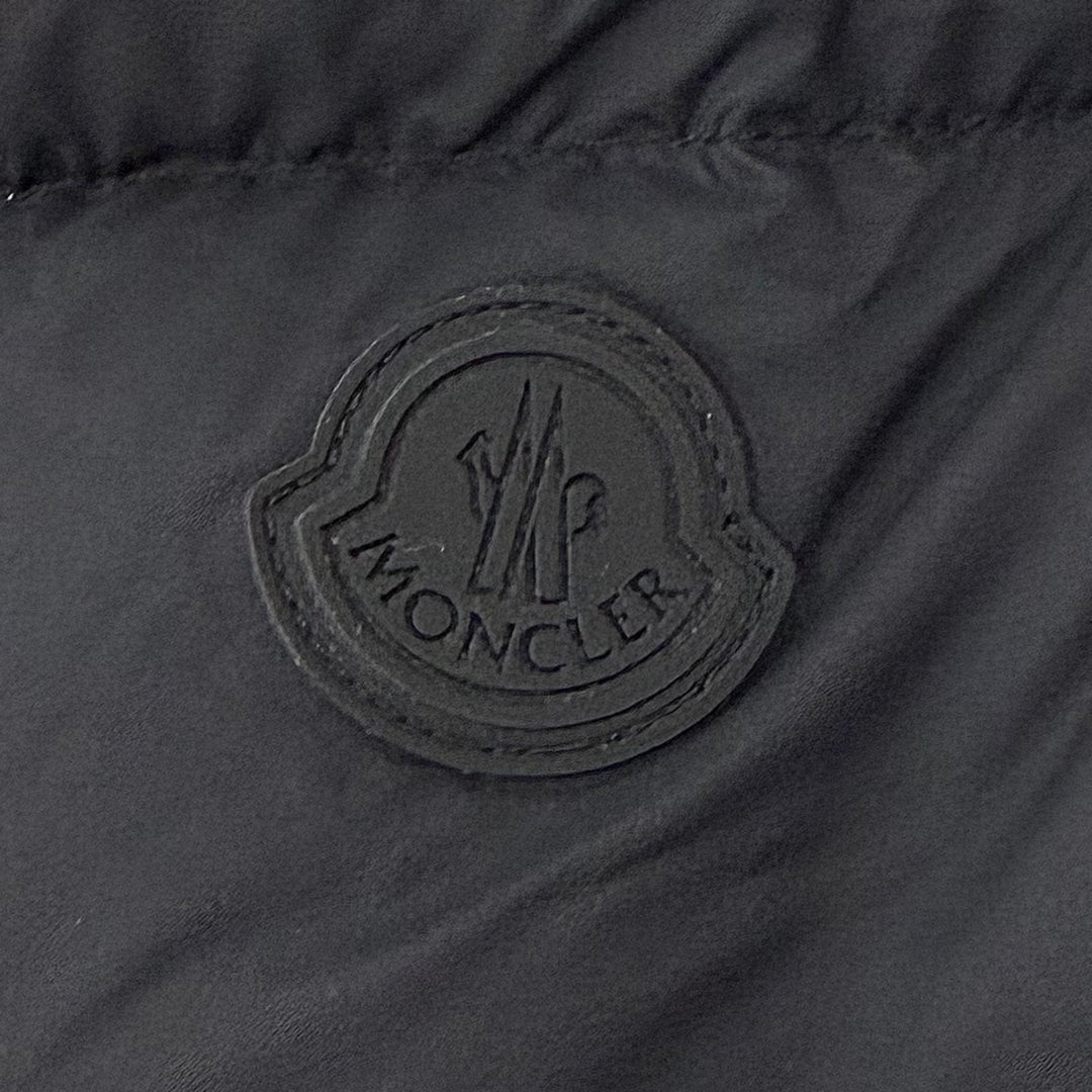 美品▼MONCLER モンクレール 2025年製 MADEIRA ロゴワッペン付き フーデッド ダブルジップアップ ダウンジャケット ブラック 2 正規品