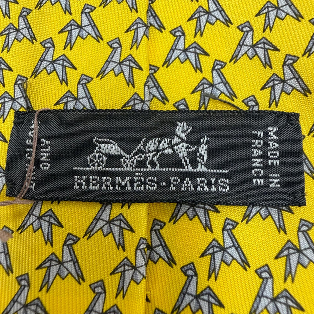 未使用品▼HERMES エルメス シルク100% JAUNE/GRIS CLAIR クラヴァット 折り紙 ホース 馬 ネクタイ フランス製 メンズ ビジネス◎