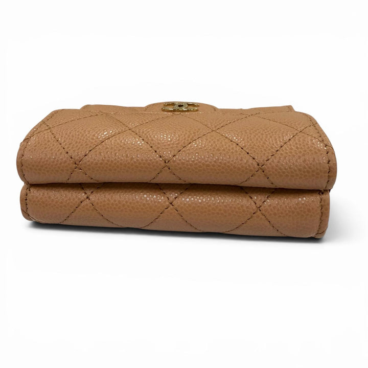 未使用品☆CHANEL シャネル AP0230 クラシック スモール フラップ ウォレット キャビアスキン ココマーク マトラッセ 財布 ブラウン