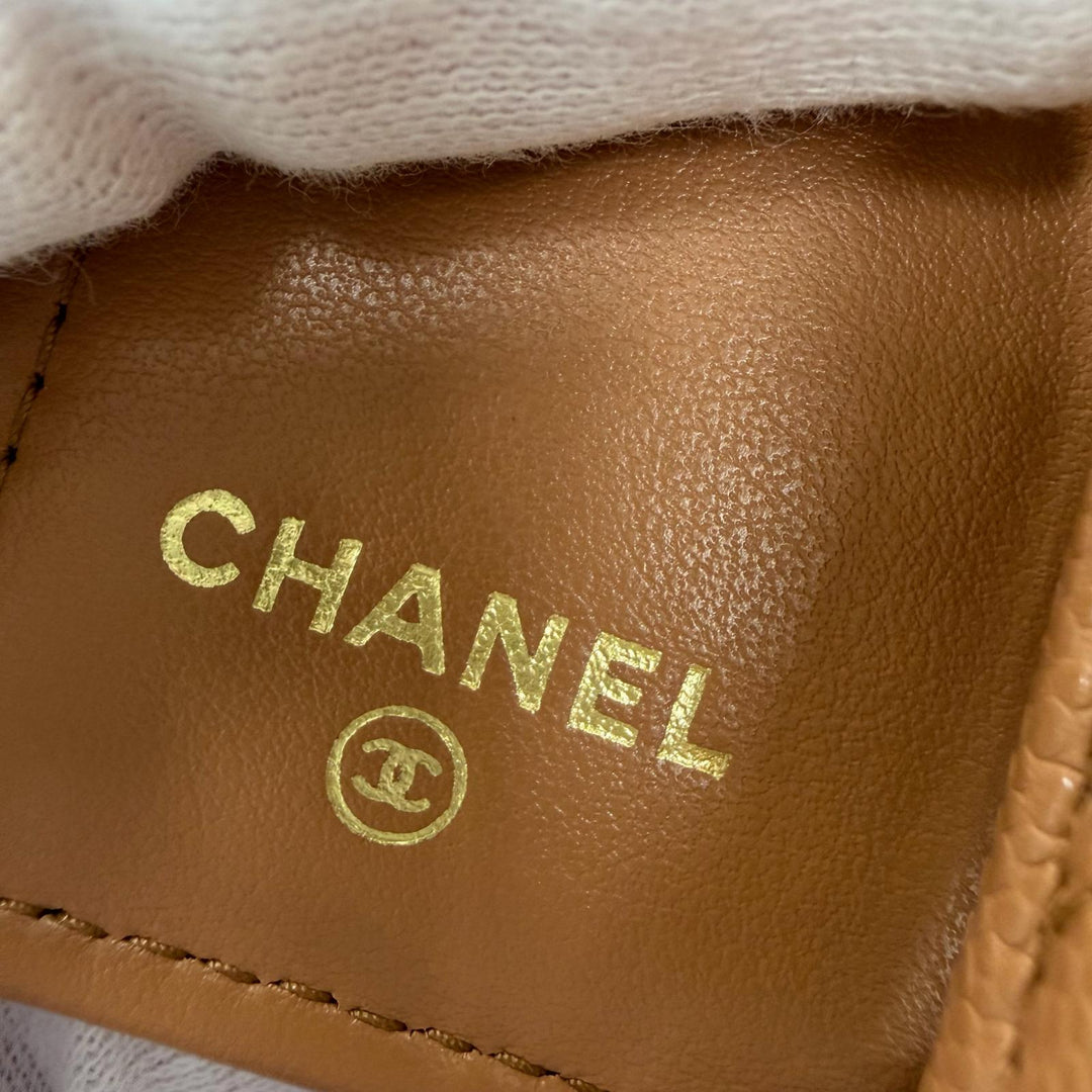 未使用品☆CHANEL シャネル AP0230 クラシック スモール フラップ ウォレット キャビアスキン ココマーク マトラッセ 財布 ブラウン