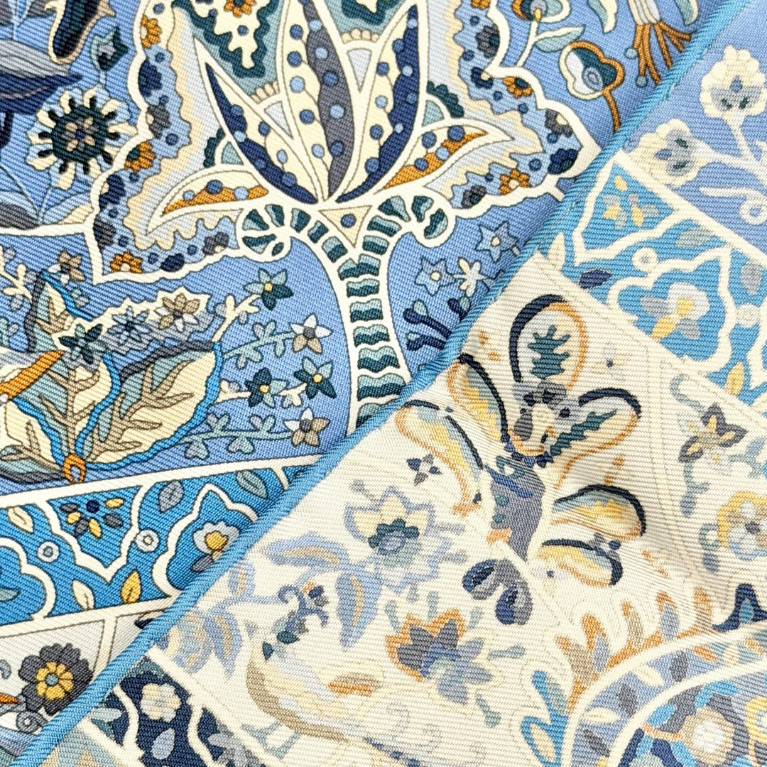 未使用品△HERMES エルメス Au Pays des Oiseaux Fleurs 花咲く鳥たちの国で シルク100％ BLEU CIEL/MYOSOTIS プチカレ カレ45 スカーフ
