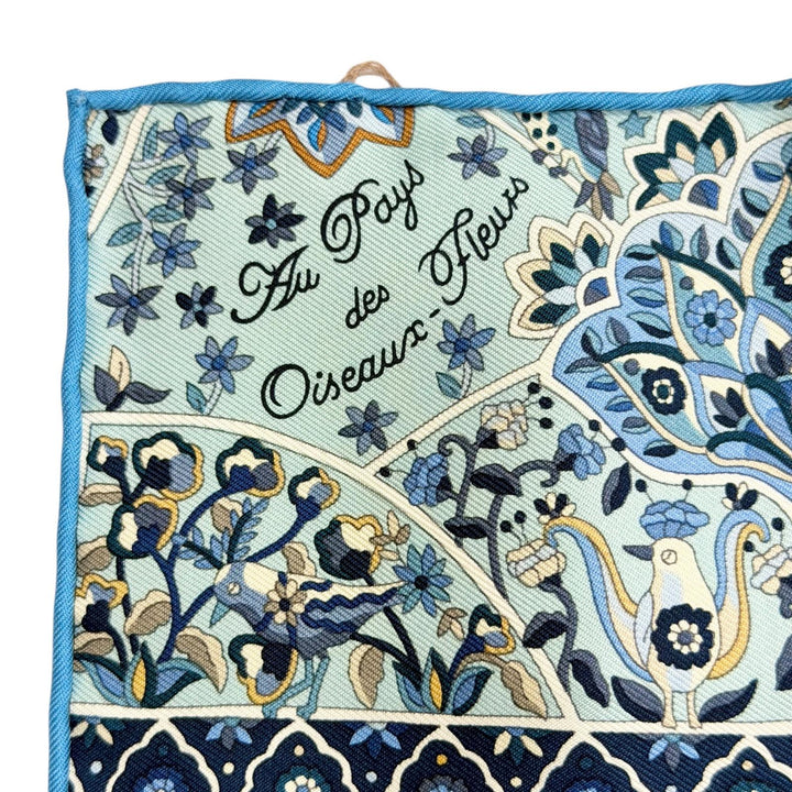 未使用品△HERMES エルメス Au Pays des Oiseaux Fleurs 花咲く鳥たちの国で シルク100％ BLEU CIEL/MYOSOTIS プチカレ カレ45 スカーフ