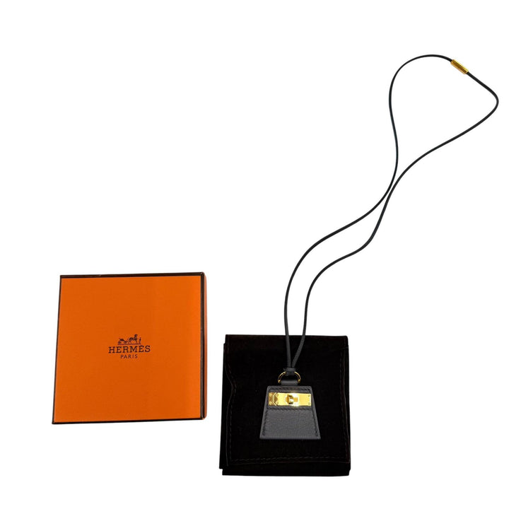 極美品☆HERMES エルメス MONPETIT KELLY PM モンプティケリー ゴールド金具 レザー ネックレス ブラック フランス製 箱・保存袋付き
