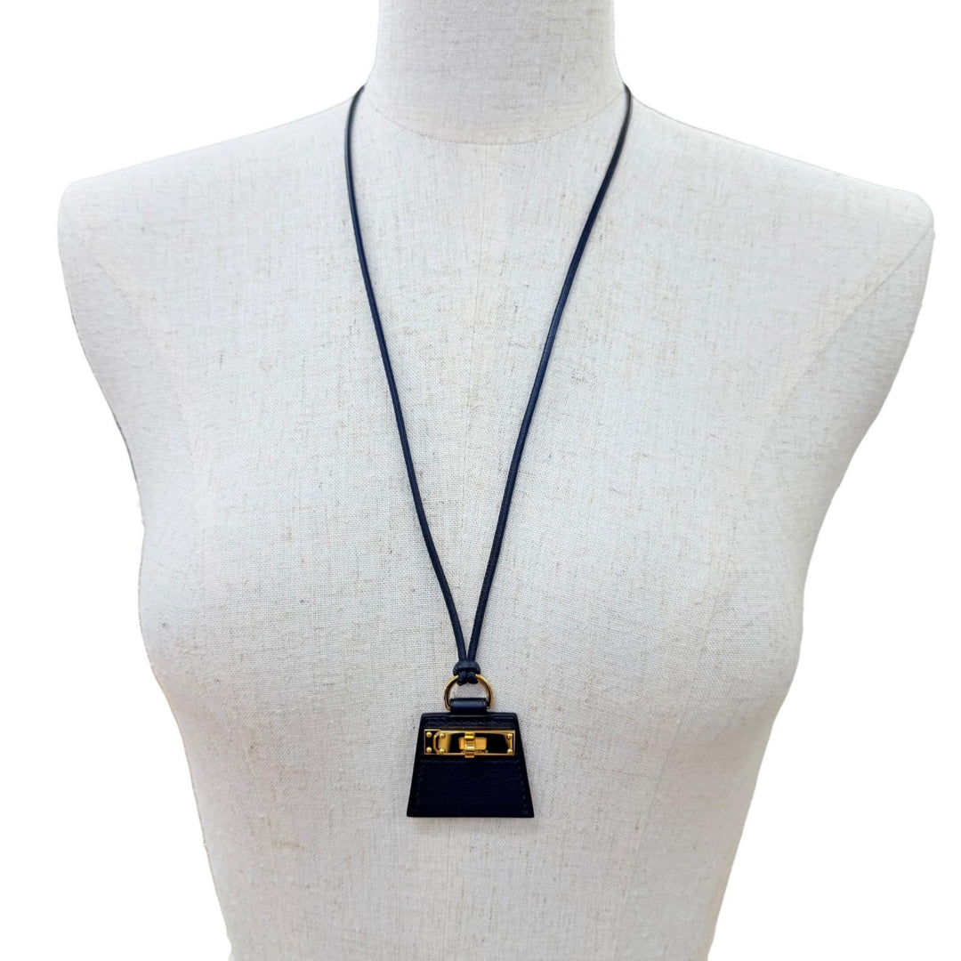 極美品☆HERMES エルメス MONPETIT KELLY PM モンプティケリー ゴールド金具 レザー ネックレス ブラック フランス製 箱・保存袋付き