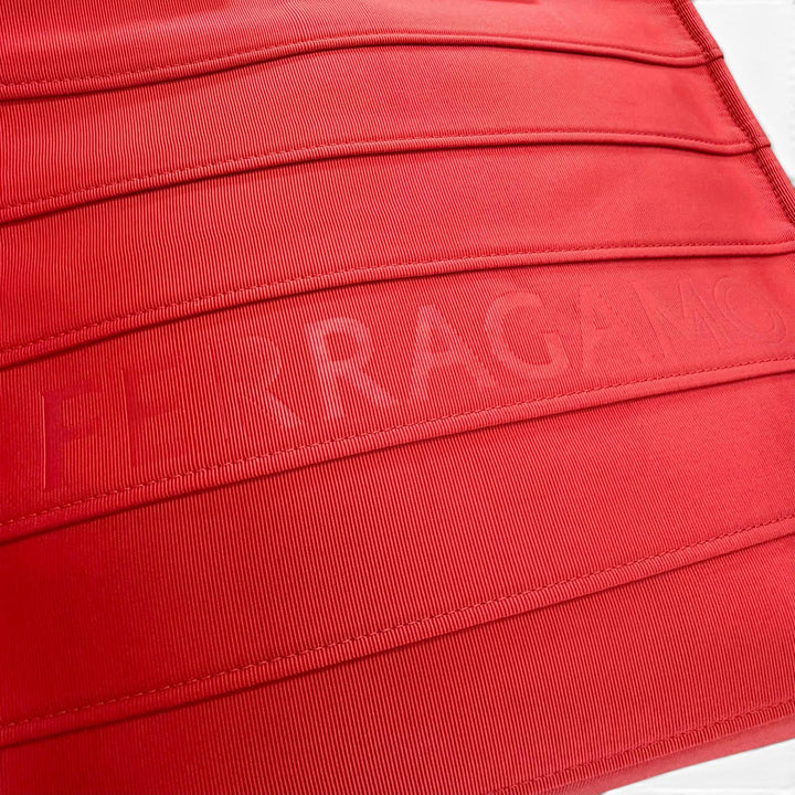 極美品△FERRAGAMO フェラガモ 213986 フロントロゴ レザー使い グログラン スクエア トートバッグ レッド 伊製 レディース 保存袋付き