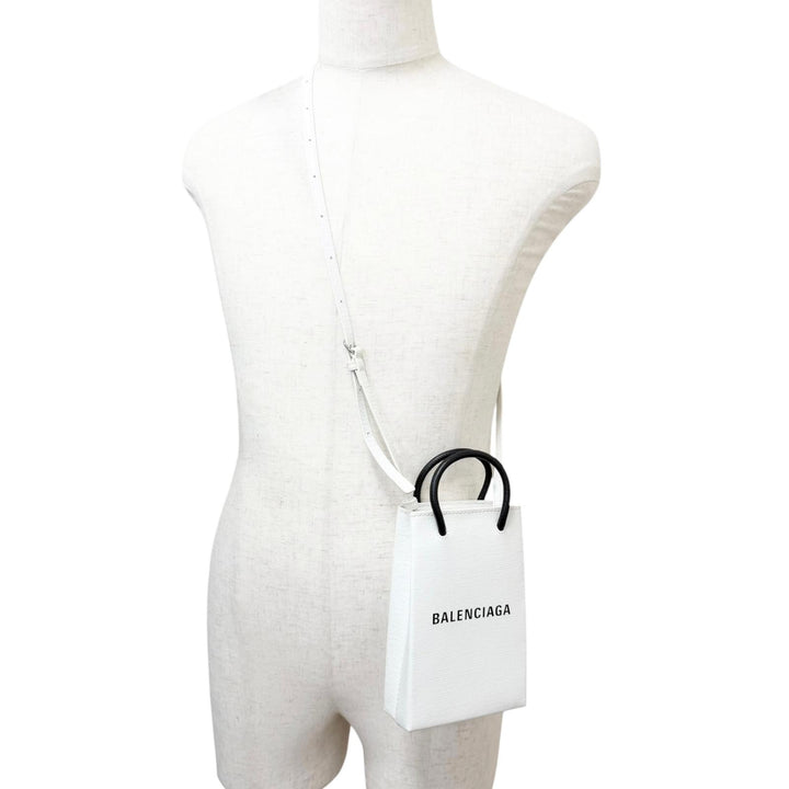 極美品□BALENCIAGA バレンシアガ 593826 ロゴ入り レザー ショッピング フォンホルダー ショルダーバッグ ホワイト メンズ 保存袋付き