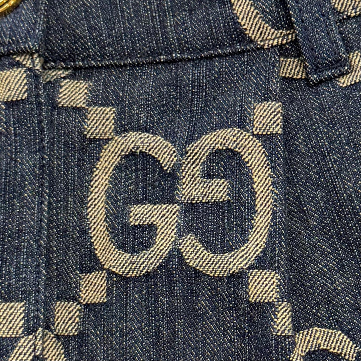 極美品★GUCCI グッチ 678807 コットン100% ロゴボタン レザー使い ジャンボGG 総柄 デニム ショートパンツ インディゴ 38 正規品