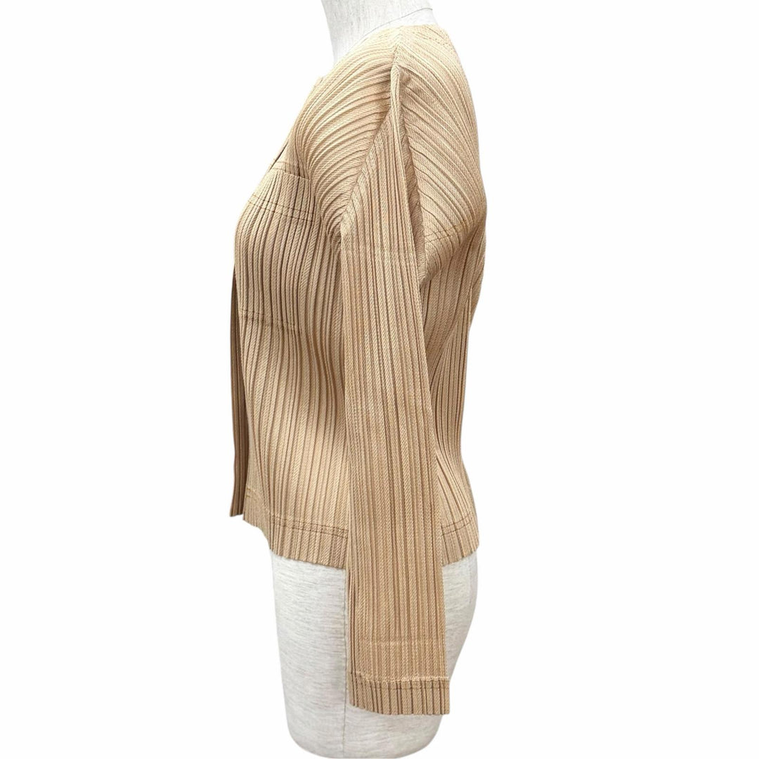 美品★PLEATS PLEASE プリーツプリーズ イッセイミヤケ 25SS PP51JC602 ロゴボタン付き DENIM カーディガン ベージュ 3 日本製 正規品