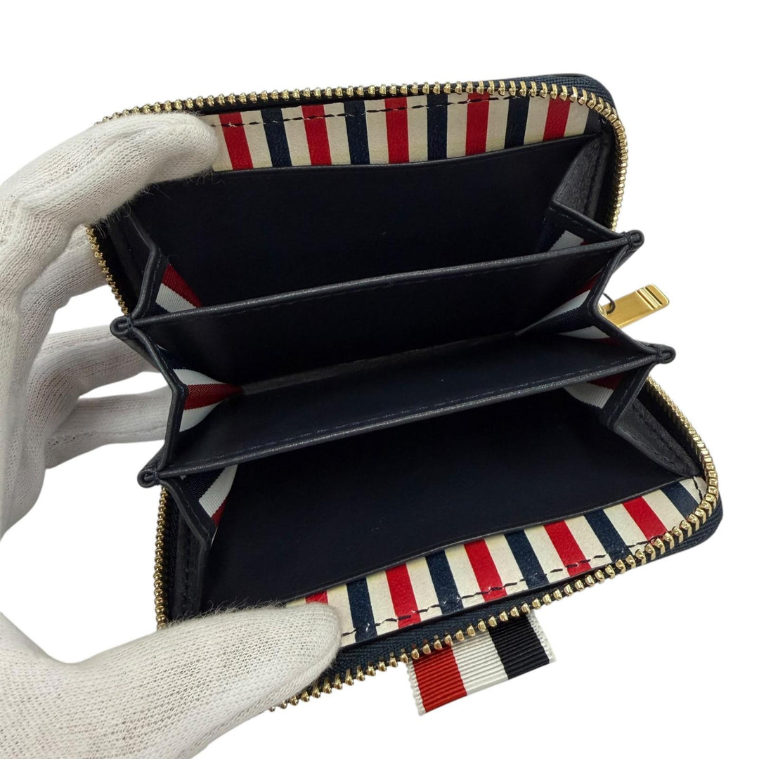 未使用品☆THOM BROWNE トムブラウン ジップアラウンド ウォレット レザー ペブルグレイン コインケース ダークネイビー イタリア製 箱付