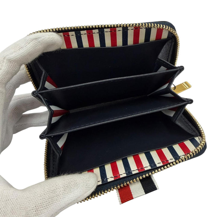 未使用品☆THOM BROWNE トムブラウン ジップアラウンド ウォレット レザー ペブルグレイン コインケース ダークネイビー イタリア製 箱付