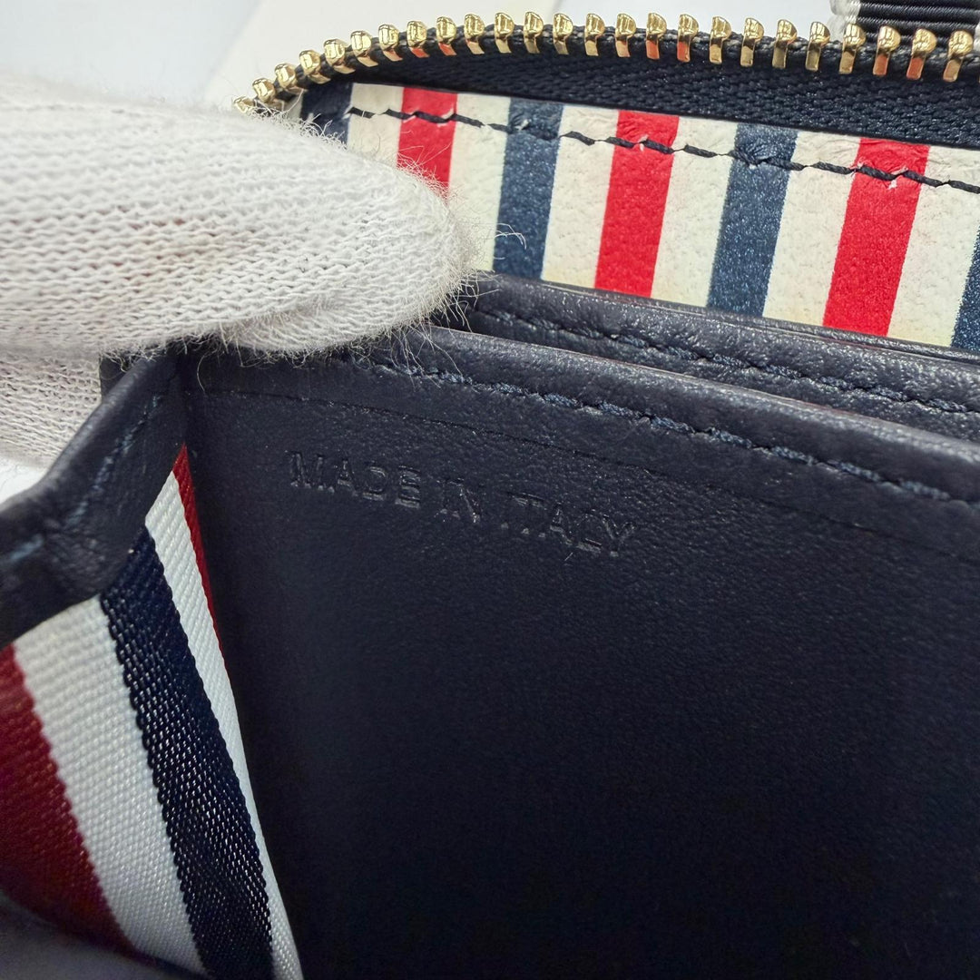 未使用品☆THOM BROWNE トムブラウン ジップアラウンド ウォレット レザー ペブルグレイン コインケース ダークネイビー イタリア製 箱付