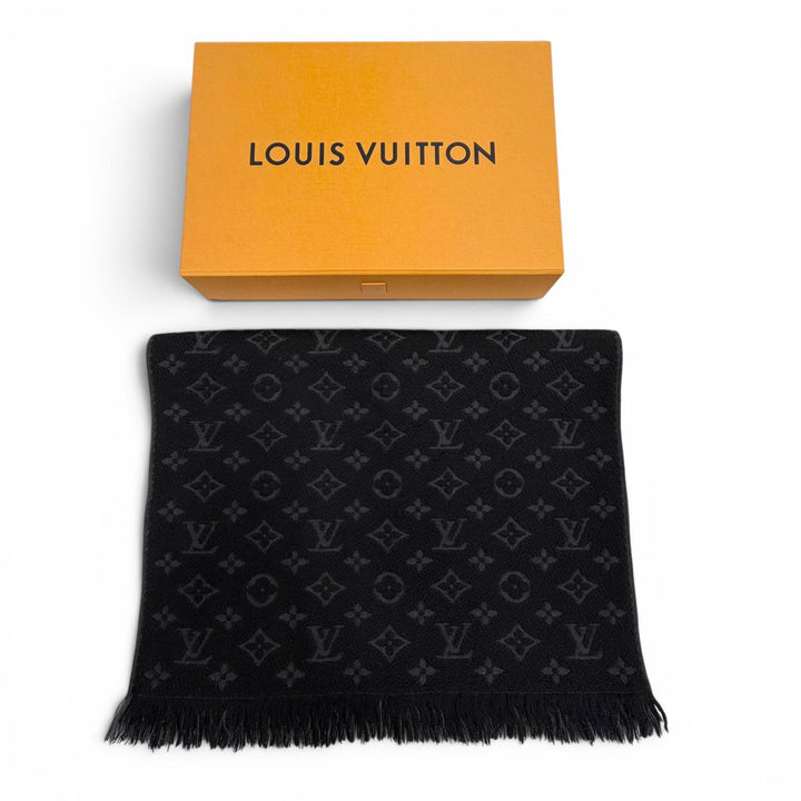 極美品▼LOUIS VUITTON ルイヴィトン 2025年製 M70520 エシャルプ モノグラム クラシック ウール100% フリンジ マフラー 正規品 箱付き