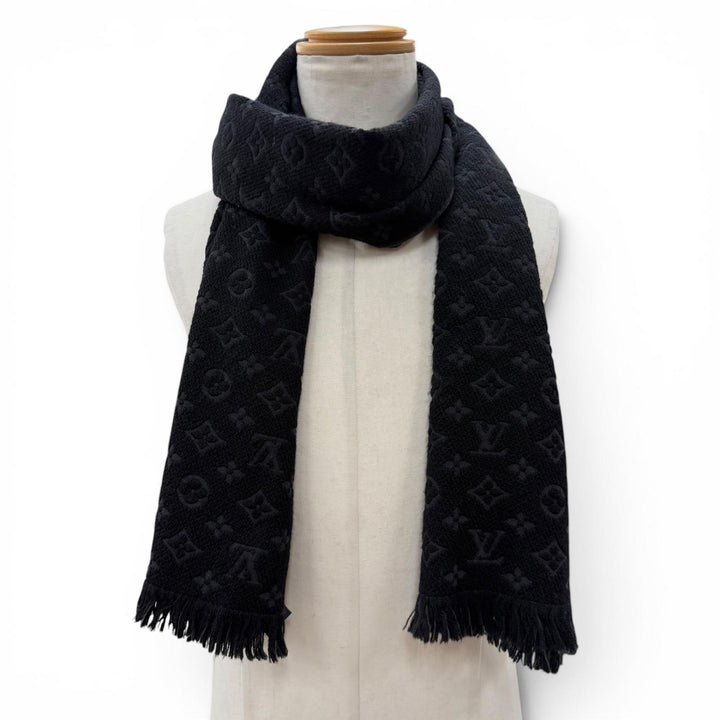 極美品▼LOUIS VUITTON ルイヴィトン 2025年製 M70520 エシャルプ モノグラム クラシック ウール100% フリンジ マフラー 正規品 箱付き