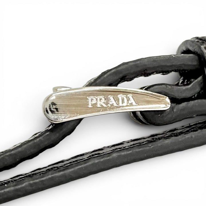 極美品△PRADA プラダ 1NS175 ヴェラ Re-Nylon ミニポーチ スモール 現行品 トライアングルロゴ 三角プレート 化粧ポーチ ブラック 伊製