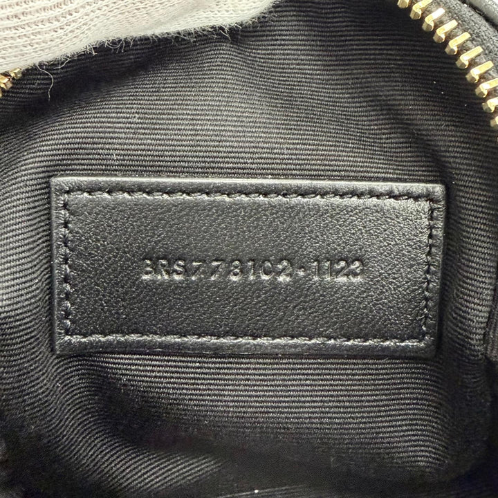 未使用品△SAINT LAURENT PARIS サンローランパリ 778102 カサンドラ ロゴ スクエア レザー キルティング ポーチ ブラック 箱・保存袋付