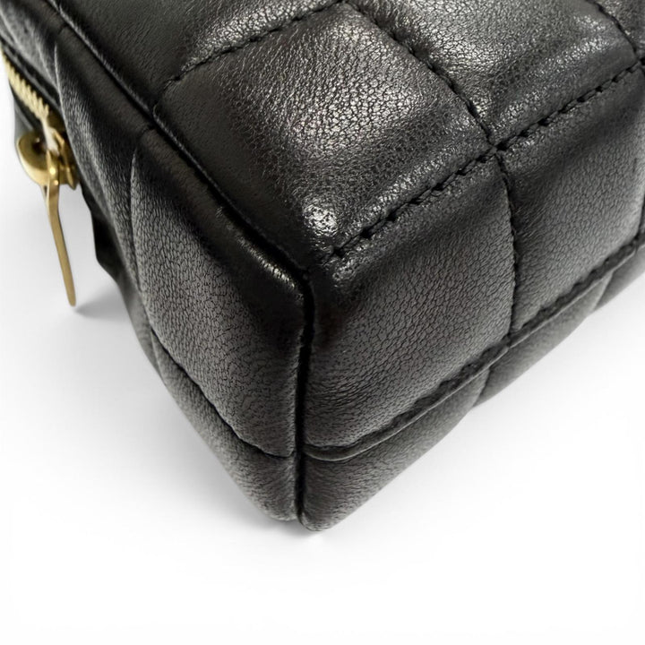 未使用品△SAINT LAURENT PARIS サンローランパリ 778102 カサンドラ ロゴ スクエア レザー キルティング ポーチ ブラック 箱・保存袋付