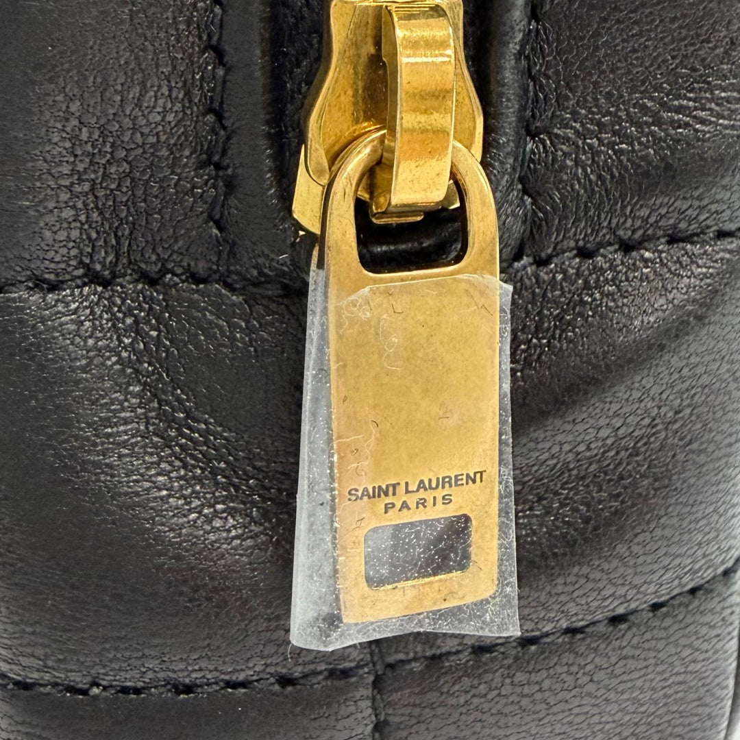 未使用品△SAINT LAURENT PARIS サンローランパリ 778102 カサンドラ ロゴ スクエア レザー キルティング ポーチ ブラック 箱・保存袋付