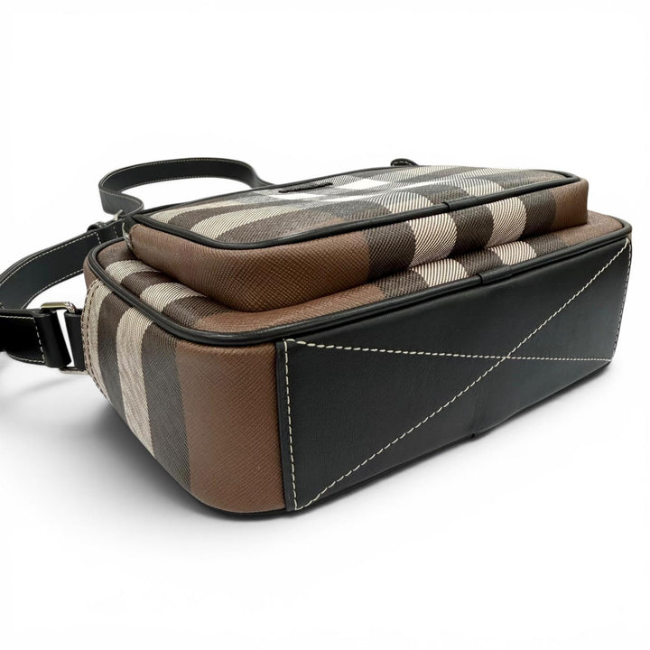 極美品◇BURBERRY バーバリー 8049145 パディ チェック ロゴ金具付 レザー使い ショルダーバッグ ブラウン レディース 保存袋付き