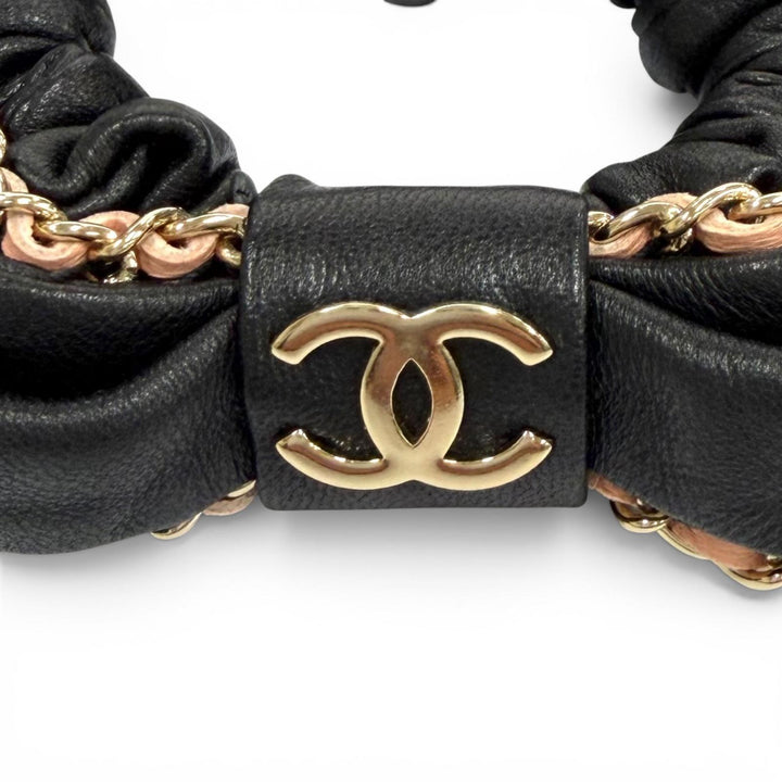 美品★CHANEL シャネル A22S チェーン使い ココマーク レザーリボン シュシュ ブラック ピンク ゴールド金具 フランス製 レディース