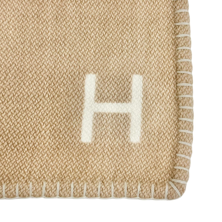美品△HERMES エルメス H104022M プレード 手織り ダイ カブリオル カシミヤ ビスキュイ Hロゴ ブランケット 140×100cm 定価467500円