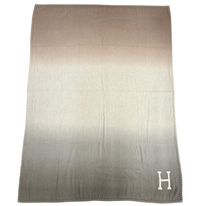 美品△HERMES エルメス ヤク100％ アヴァロン Hロゴ グラデーション 大判 ブランケット 184×138cm ブラウン系 ベージュ系 レディース
