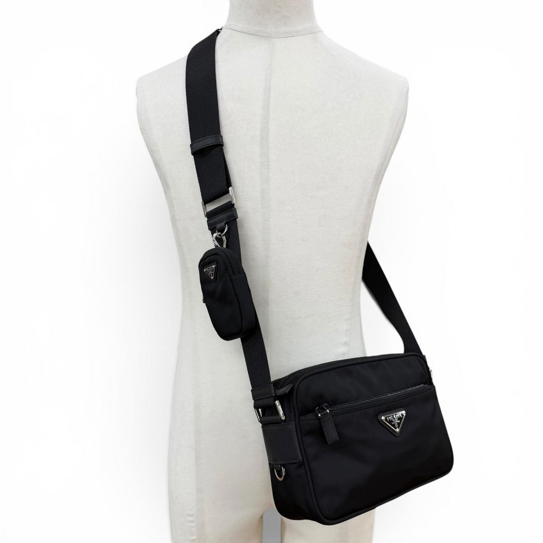 美品▼PRADA プラダ 1BC167 ナイロン Re-Nylon トライアングルロゴ 三角プレート ショルダーバッグ ブラック シルバー金具 伊製 メンズ