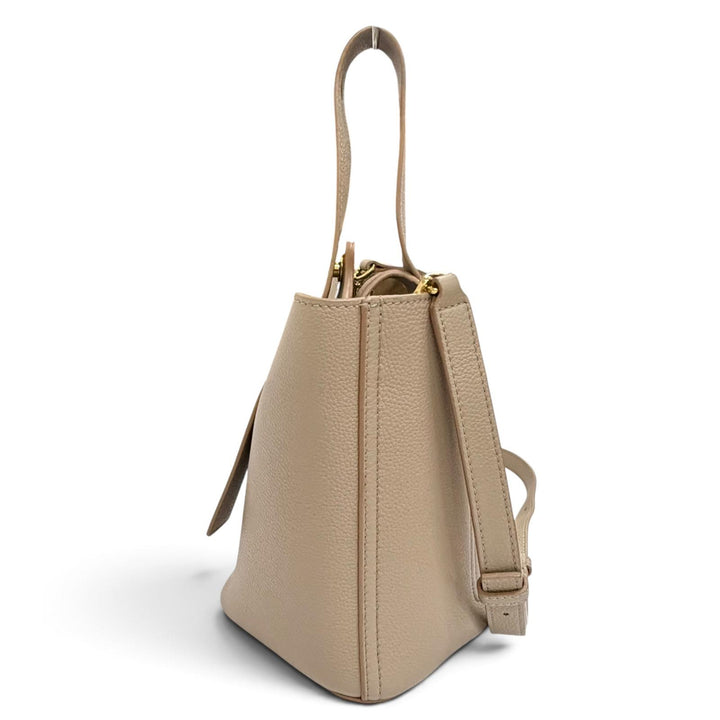 美品△LOEWE ロエベ AANBBBMX01 ぺブル バケットバッグ ミニ レザー アナグラム 2WAYショルダーバッグ ベージュ ゴールド金具 スペイン製