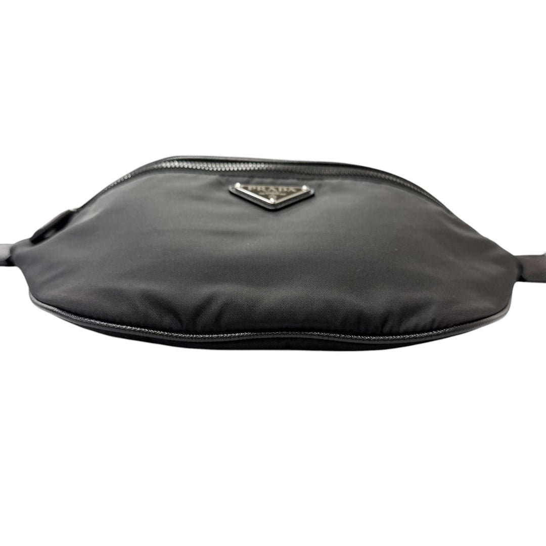 美品□PRADA プラダ 2VL033 トライアングルロゴ Re-Nylon サフィアーノレザー ボディバッグ ブラック イタリア製 メンズ 定価247500円