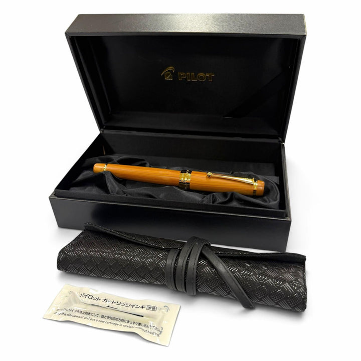 未使用品▼PILOT パイロット ウッド ペン先18K Mニブ カスタムクラフト 一位の木 廃番モデル 万年筆 ブラウン ゴールド メンズ 箱付き
