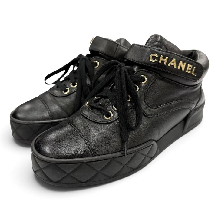 美品☆CHANEL シャネル G34967 ココマーク・ロゴ金具 ベルクロ レースアップ レザー ミドルハイカットスニーカー ブラック 36 箱・保袋付