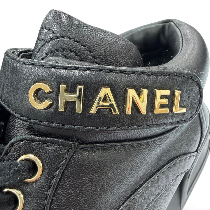 美品☆CHANEL シャネル G34967 ココマーク・ロゴ金具 ベルクロ レースアップ レザー ミドルハイカットスニーカー ブラック 36 箱・保袋付