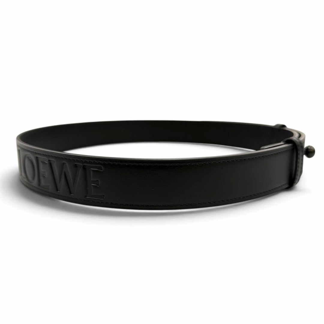 極美品☆LOEWE ロエベ 182425 エンボスロゴデザイン アナグラム金具 レザー ベルト ブラック 80/32 スペイン製 レディース