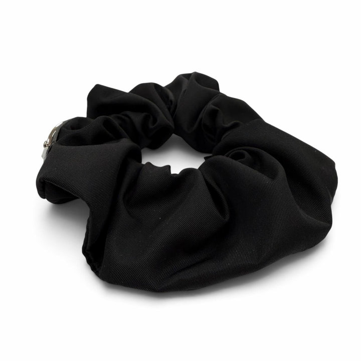 極美品☆PRADA プラダ 1IF015 テスートトライアングルロゴプレート RE-NYLON ヘアアクセサリー ナイロンシュシュ ブラック 箱付き