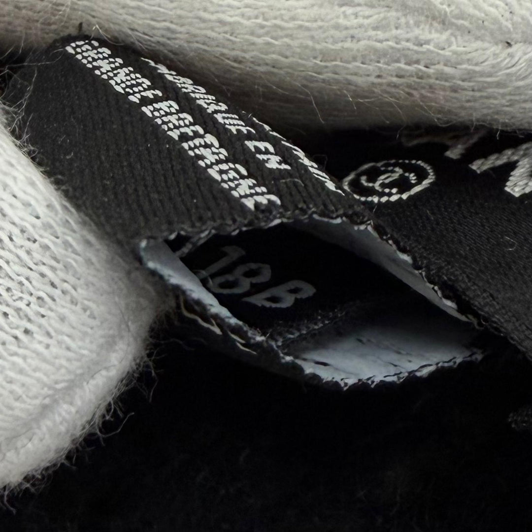 美品★CHANEL シャネル 18B カシミヤ100％ ココマーク ニットキャップ ビーニー 帽子 ブラック 英国製 レディース