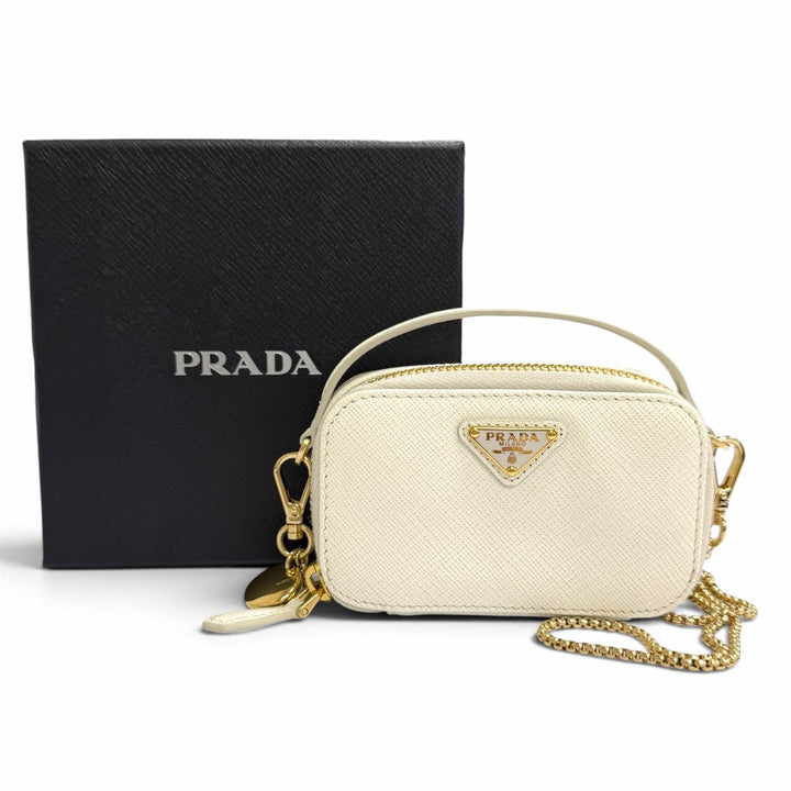 極美品△PRADA プラダ 1NR025 トライアングルロゴ サフィアーノレザー チェーンショルダー ミニ ポーチ ホワイト ゴールド金具 伊製 箱付