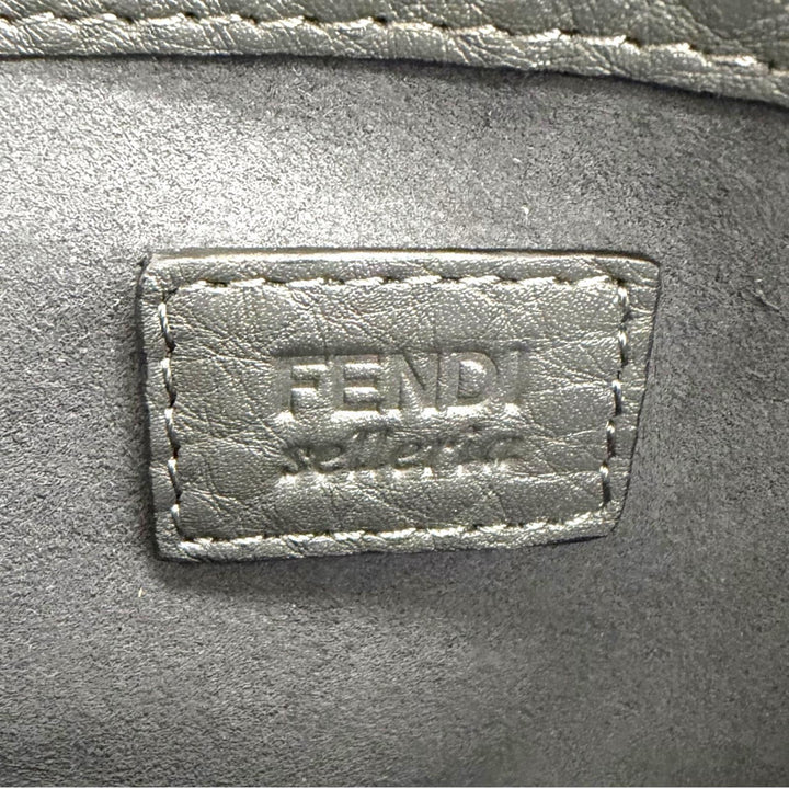 極美品△FENDI フェンディ 8N0114 SELLERIA セレリア ロゴ レザー ポーチ 化粧ポーチ ダークグレー シルバー金具 伊製 箱・保存袋付き
