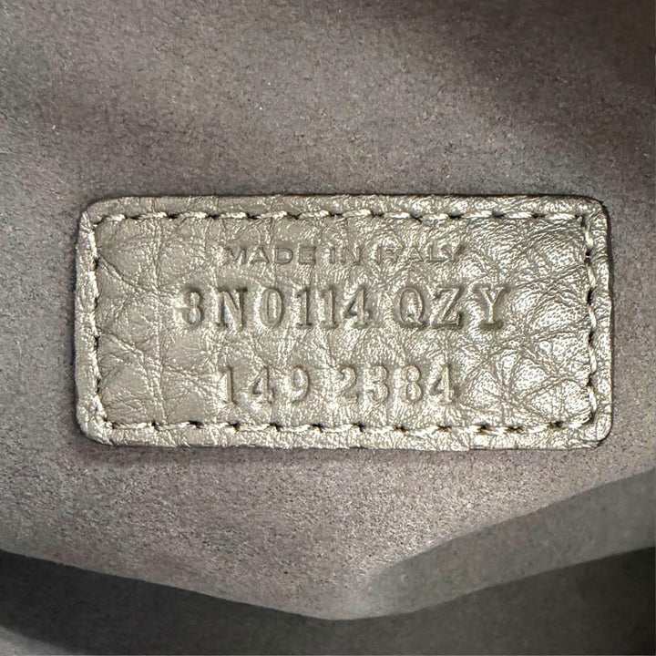 極美品△FENDI フェンディ 8N0114 SELLERIA セレリア ロゴ レザー ポーチ 化粧ポーチ ダークグレー シルバー金具 伊製 箱・保存袋付き