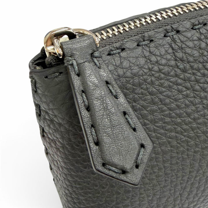 極美品△FENDI フェンディ 8N0114 SELLERIA セレリア ロゴ レザー ポーチ 化粧ポーチ ダークグレー シルバー金具 伊製 箱・保存袋付き