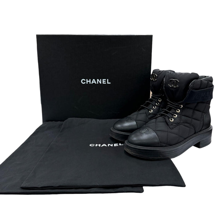 人気☆CHANEL シャネル 23B G45125 ココマーク・ロゴ マトラッセ レザー ショートブーツ ブラック 37.5 イタリア製 箱・保存袋付